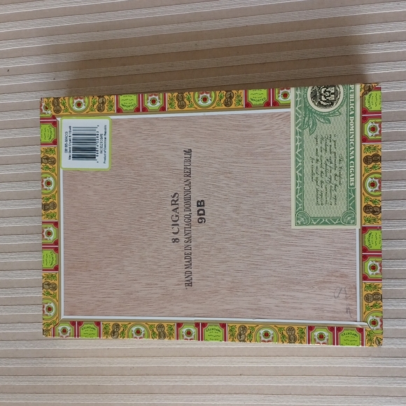 Wood Cigar Box - Macanudo Gold Label - Picture 5 of 8